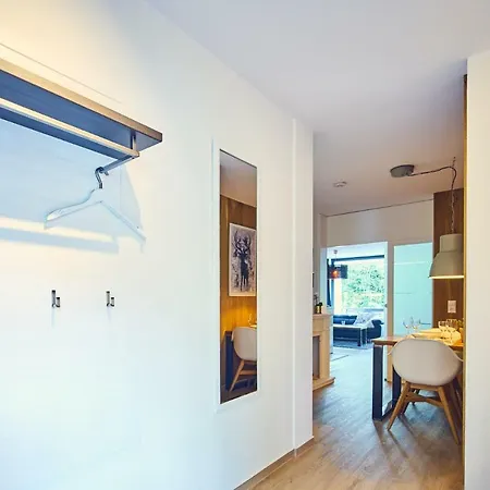 Supergemuetlich - Mitten In Der - Netflix - Mountainbike * 빈터베르크